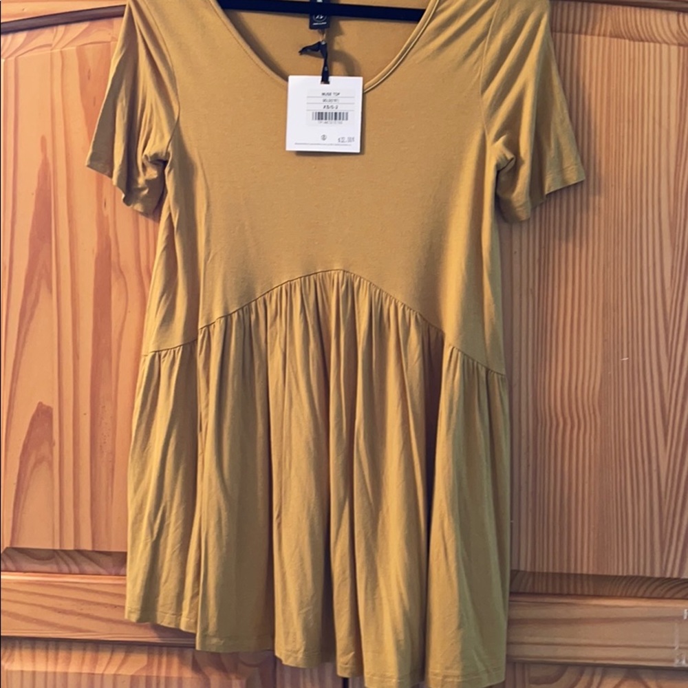 BNWT muse top size xs